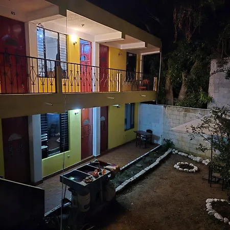 Apartamentos El Viajero Panajachel Exterior photo